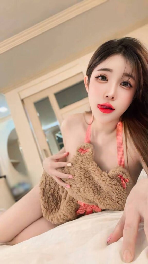 Xin Hong